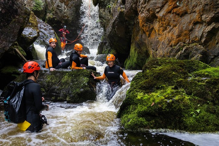 Adrenaline Canyoning Tour Kelowna - Falls, Rappelling & Adventure