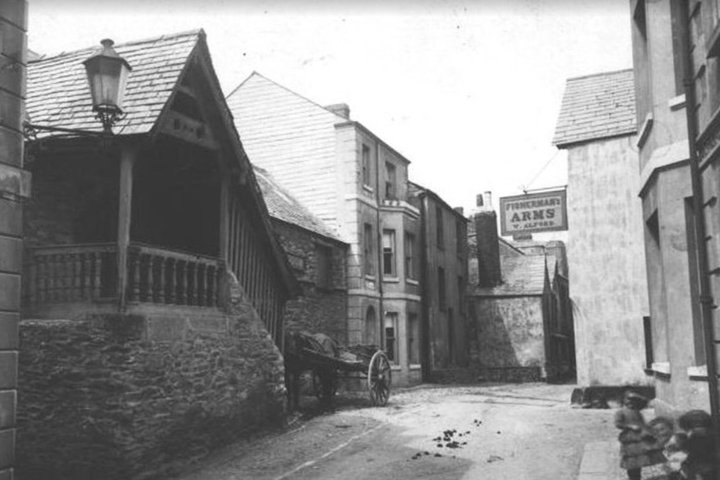 Looe Ghost Tour