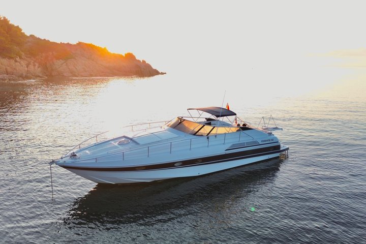 Full Day Private Yacht Charter on our Pershing 40 in Saint Tropez