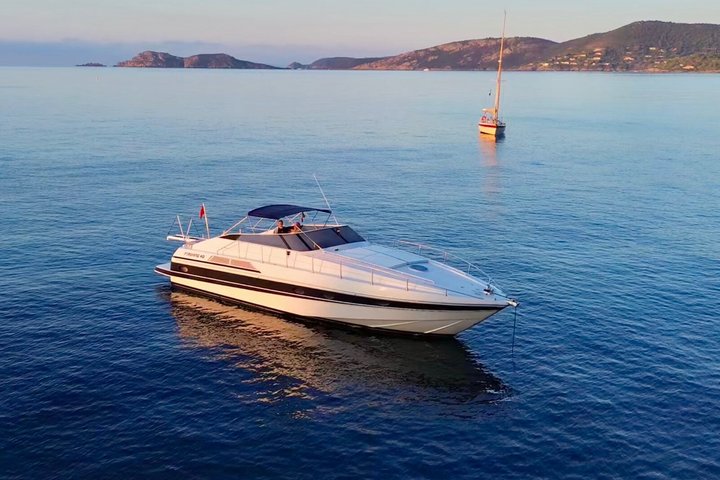 Full Day Private Yacht Charter on our Pershing 40 in Saint Tropez