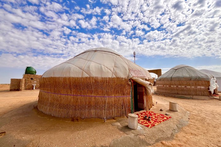 One night in desert and fortresses