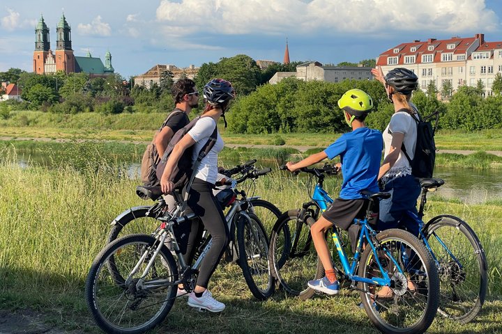 Poznań Highlights Bike Tour with Local Guide