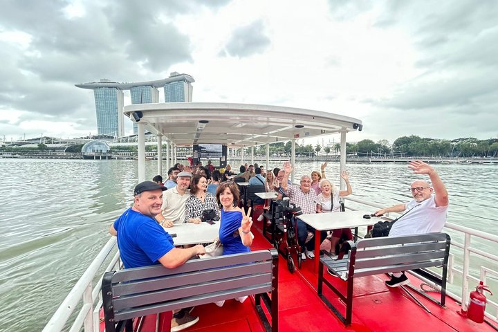 Singapore River Cruise and 2 Must-see Water Light Shows