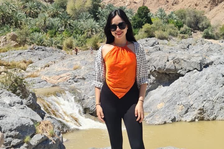 Full-Day Bimmah Sinkhole and Wadi Al Arbeieen Tour