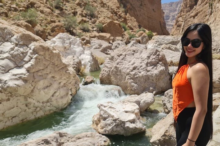 Full-Day Bimmah Sinkhole and Wadi Al Arbeieen Tour