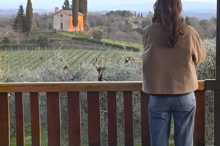 Classic Wine Tasting with Traditional Tuscan Products