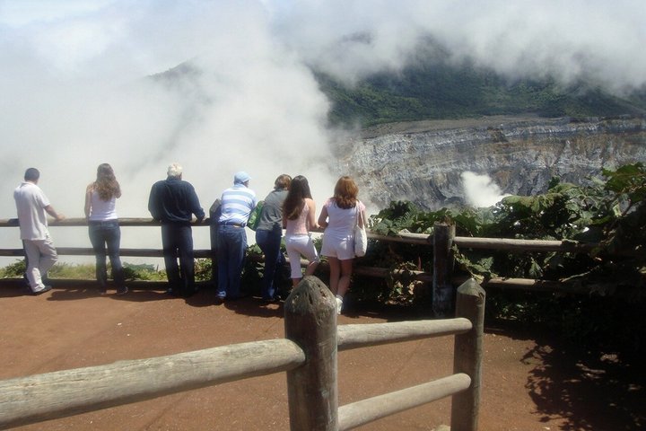 Poás Volcano and Starbucks Coffee Tasting Semi Private Tour