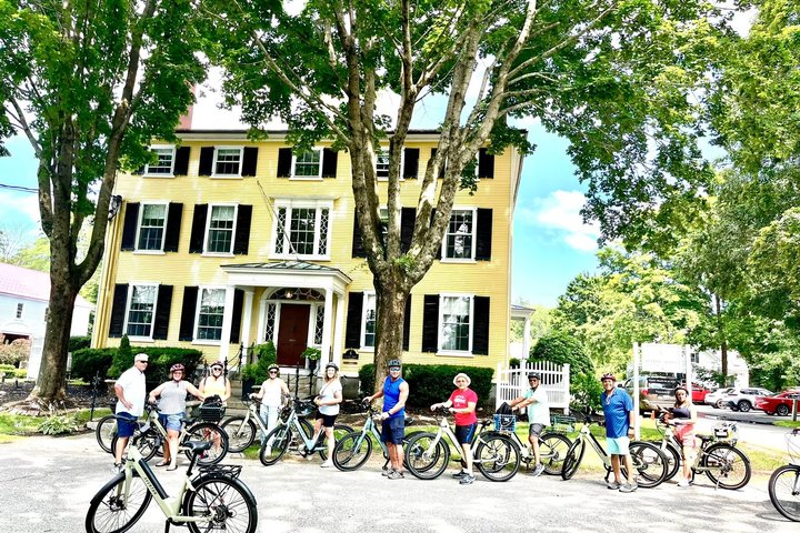 Scenic and Historical Kennebunkport E-Bike Tour