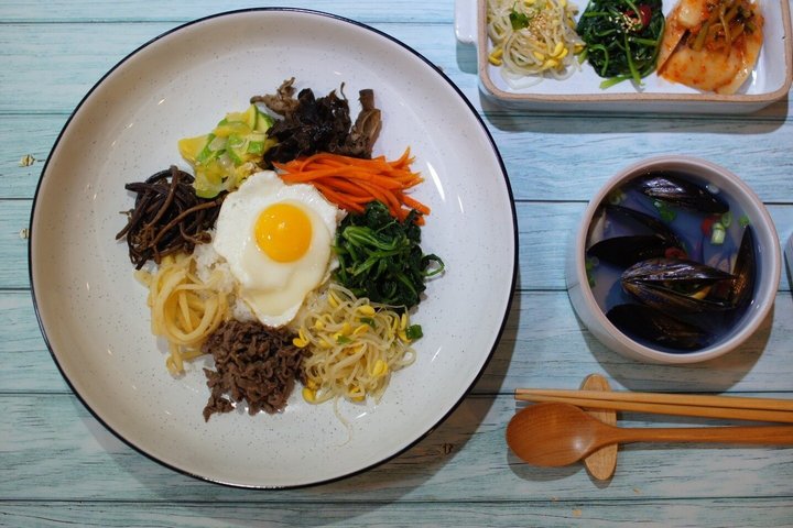 Korean Cooking Class in Gyeongju: Bibimbap, Gimbap & Omelette