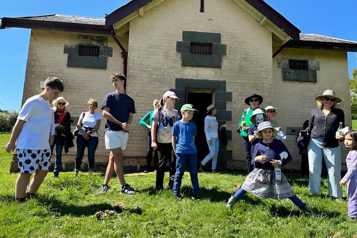 Alices Journeys Walking Tours of Daylesford 2.30pmFRI 11.30amSAT