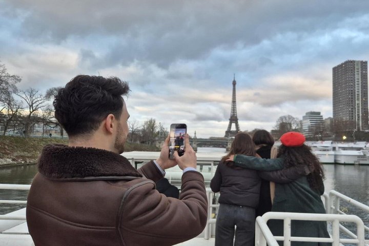 Paris Seine River Sunset & Evening Champagne Cruises