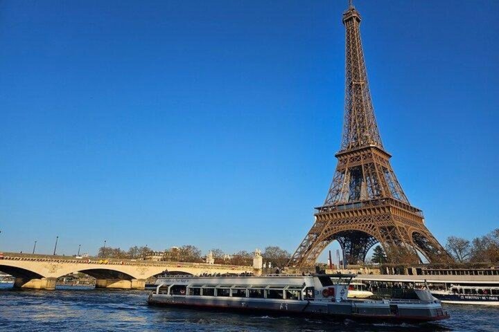 Paris Seine River Sunset & Evening Champagne Cruises