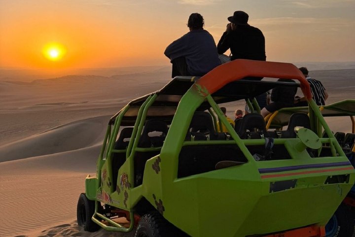 CRAZY BUGGY 4x4 IN HUACACHINA AND SANDBOARDING AT SUNSET