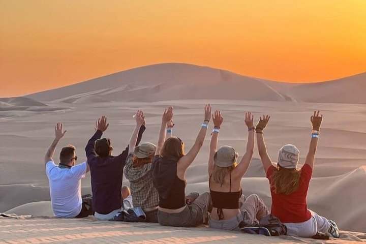 CRAZY BUGGY 4x4 IN HUACACHINA AND SANDBOARDING AT SUNSET