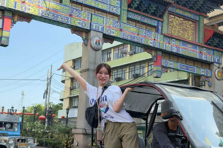 Discover the Real Manila with Tuktuk and Jeepney