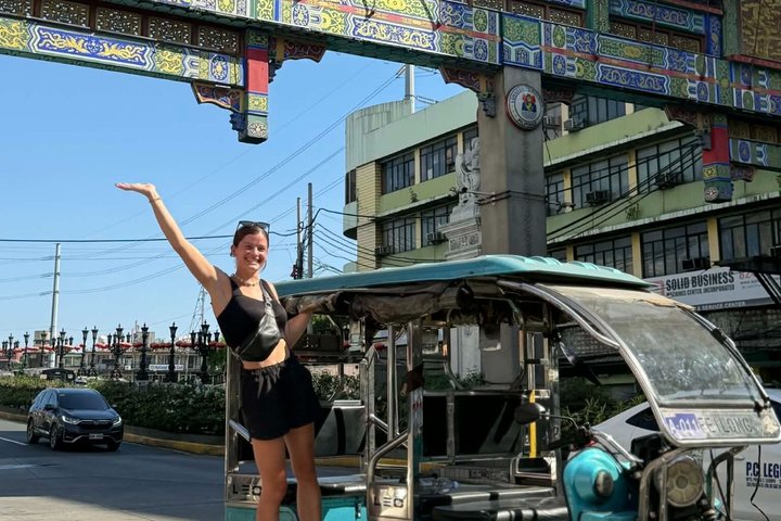 Discover the Real Manila with Tuktuk and Jeepney