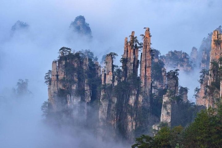 Zhangjiajie 2-Day Private Tour: Avatar Mountains & Glass Bridge