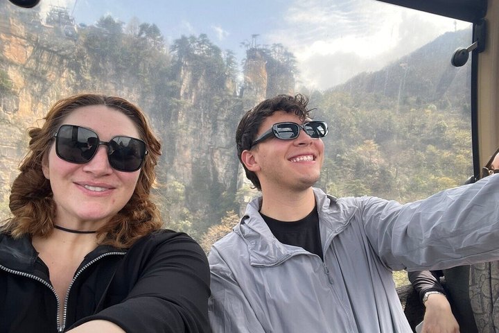 Zhangjiajie 2-Day Private Tour: Avatar Mountains & Glass Bridge