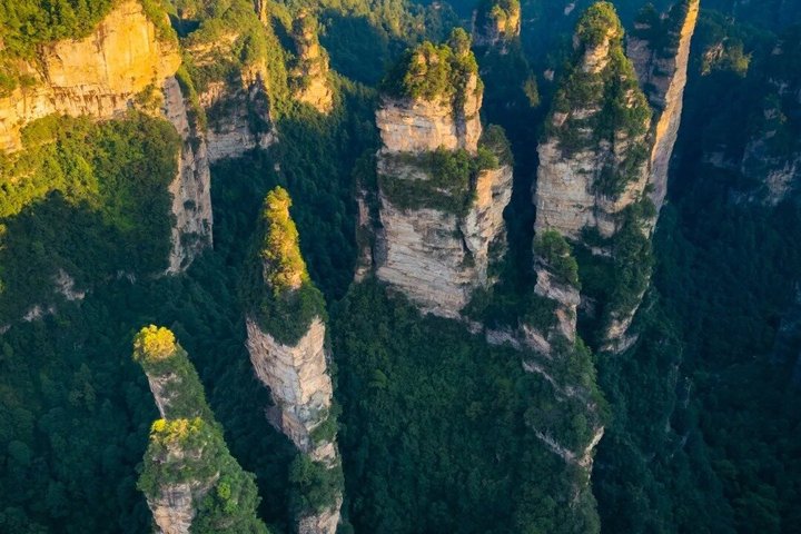 Zhangjiajie 2-Day Private Tour: Avatar Mountains & Glass Bridge