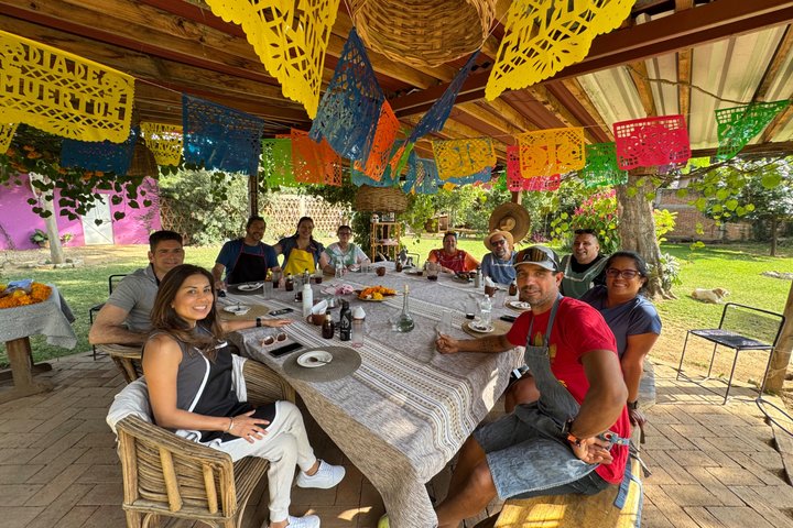 Oaxaca cooking: mole & tortilla class, market tour & mezcalitas