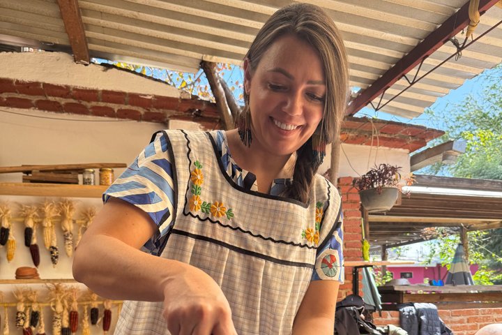 Oaxaca cooking: mole & tortilla class, market tour & mezcalitas