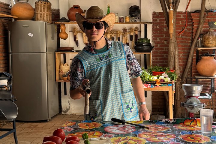 Oaxaca cooking: mole & tortilla class, market tour & mezcalitas