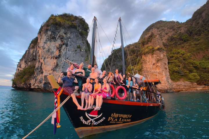 Krabi 4 Island Sunset Snorkeling Cruise + Bioluminescent Swim
