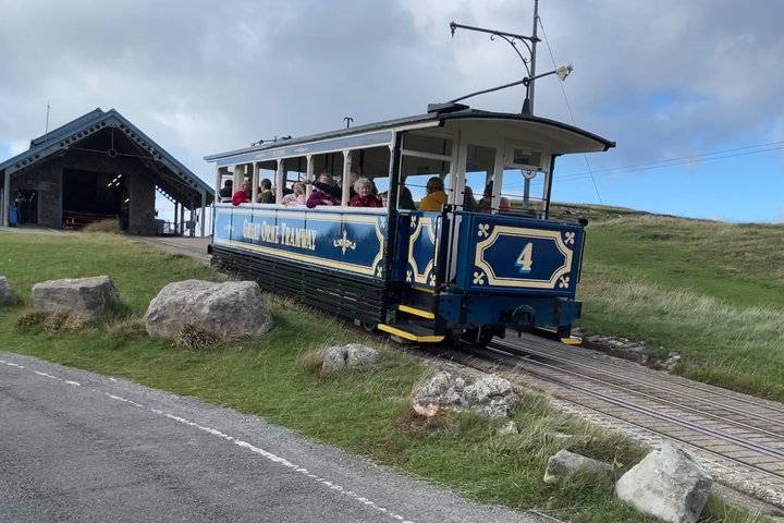 Private Luxury North Wales Tour –Snowdonia & Conwy (Door-to-Door)