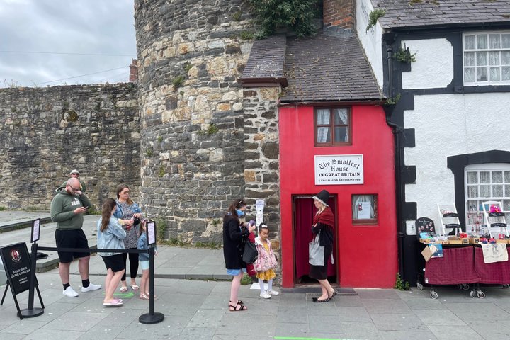 Private Luxury North Wales Tour –Snowdonia & Conwy (Door-to-Door)