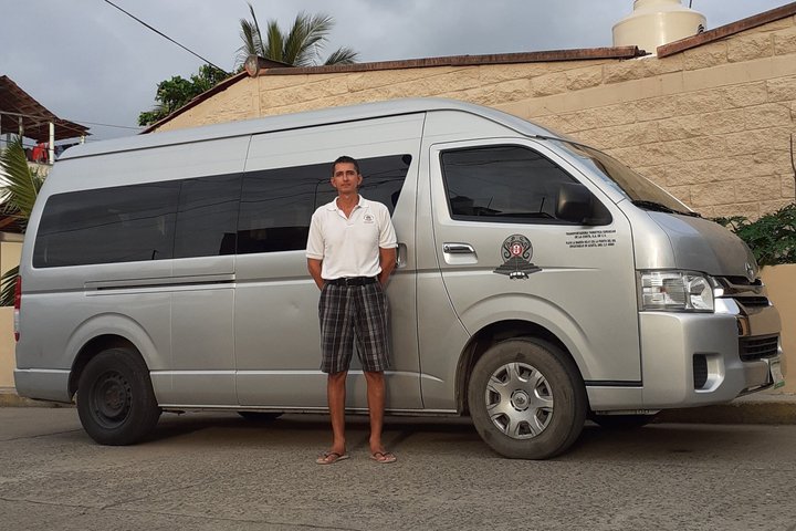 Private Transportation From the Zihuatanejo Airport to Saladita