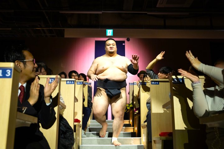 Kyoto Sumo Entertainment Show with Chicken Hot Pot and Geisha