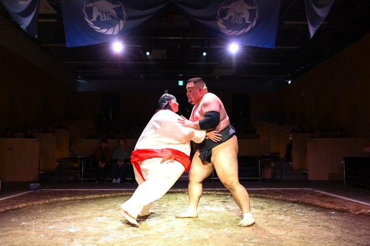 Kyoto Sumo Entertainment Show with Chicken Hot Pot and Geisha