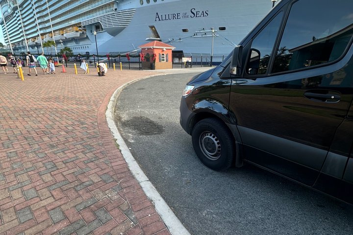St Thomas Luxury 6 Hour Private Sightseeing Cruise Port or Hotel