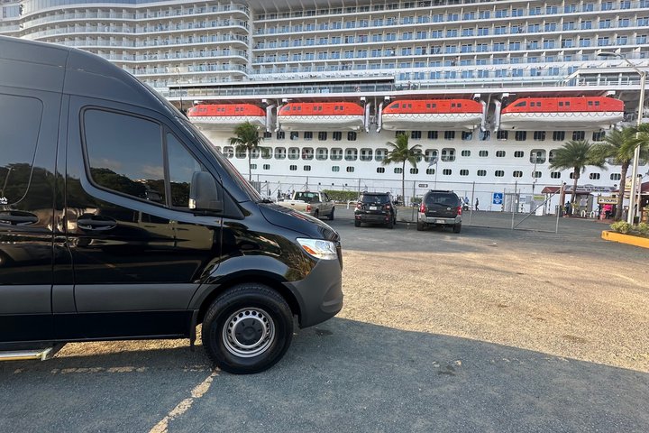 St Thomas Luxury 6 Hour Private Sightseeing Cruise Port or Hotel