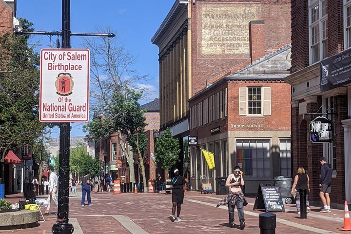 Salem Witch Trials, Ghosts and History Walking Tour