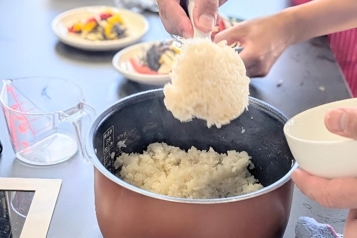 Cooking local cuisine＆Sｗeets in Matsuyama Castle town, Ehime