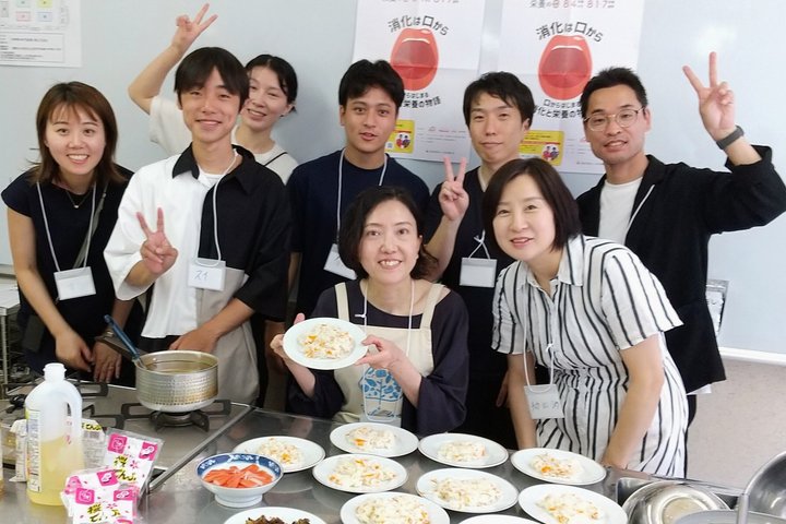 Cooking local cuisine＆Sｗeets in Matsuyama Castle town, Ehime