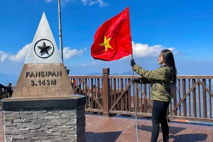 Fansipan Cable Car Half Day Tour from Sapa Roof of Indochina