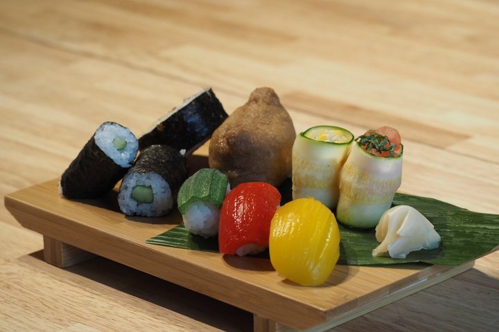Vegan Sushi Class in Tokyo–6 Kinds, Cultural Story & Full Meal