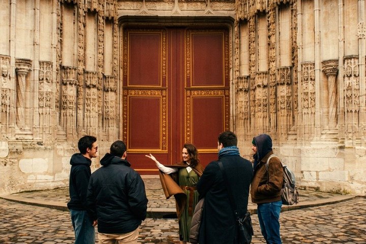 Unique Joan of Arc immersive tour in Rouen with an actress