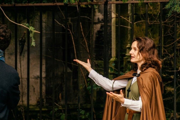 Unique Joan of Arc immersive tour in Rouen with an actress