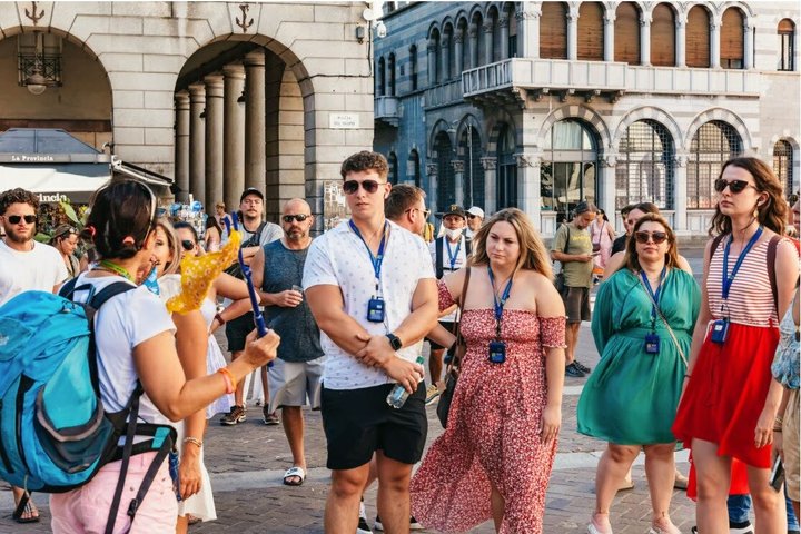 Lake Como Boat Cruise, Bellagio & Lugano Day Trip from Milan