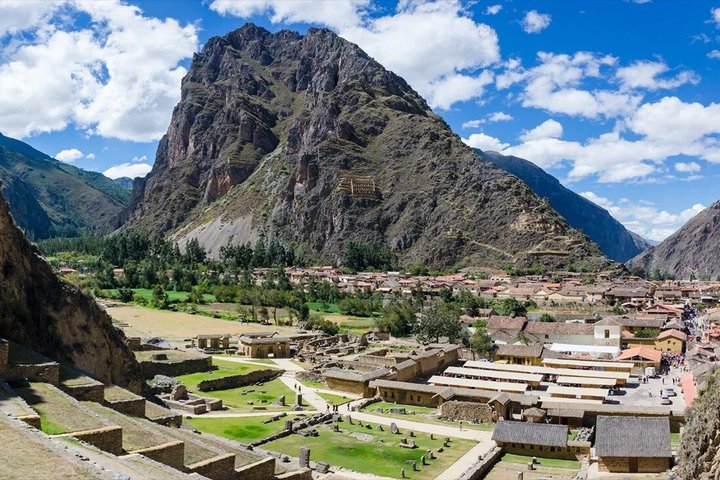 2-Day Tour from Cusco Sacred Valley and Machu Picchu by Train