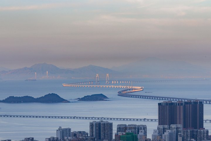 HZMB Bridge Cruise and Qi'ao Island Nature Tour in Zhuhai