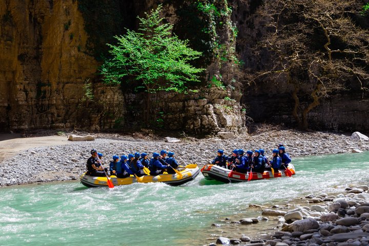 Osumi Canyon Adventure - Rafting & Tubing