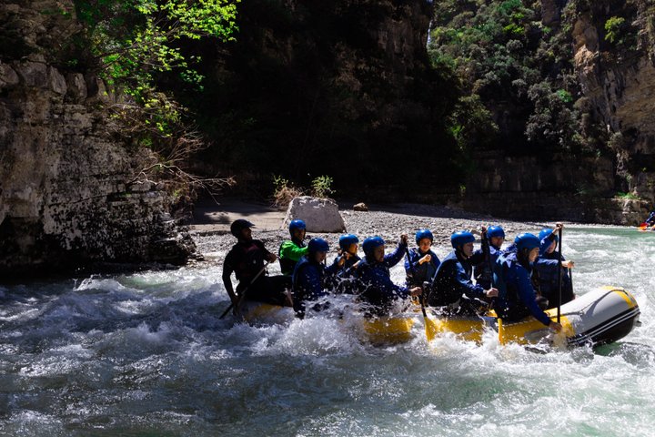 Osumi Canyon Adventure - Rafting & Tubing