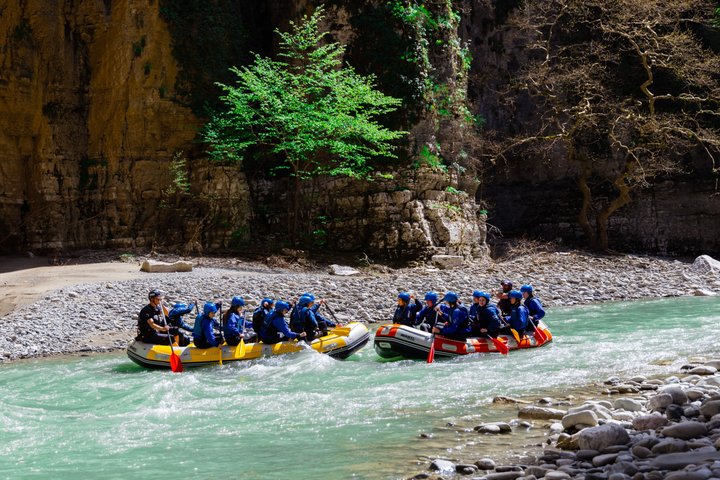 Osumi Canyon Adventure - Rafting & Tubing