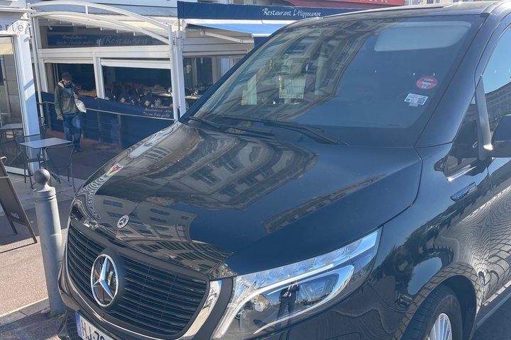 Private van transfer from Marseille airport to Aix en Provence