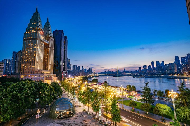 Chongqing Night Walking Tour and Two Rivers Night Cruise Eng Esp