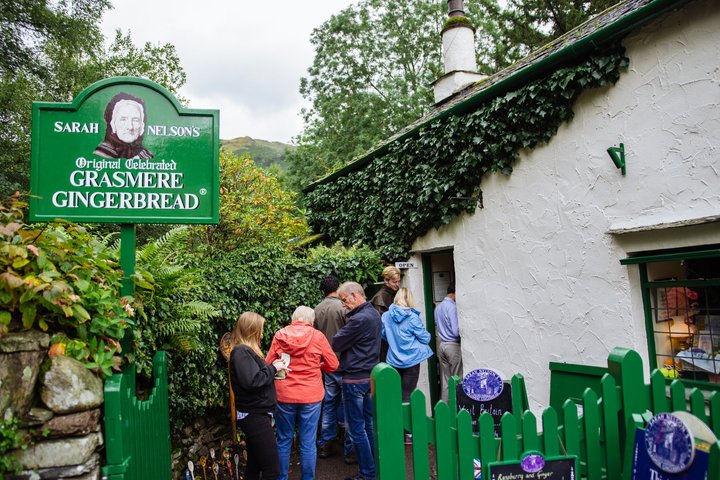 Mountain Goat Full Day Tour: Ten Lakes from Oxenholme